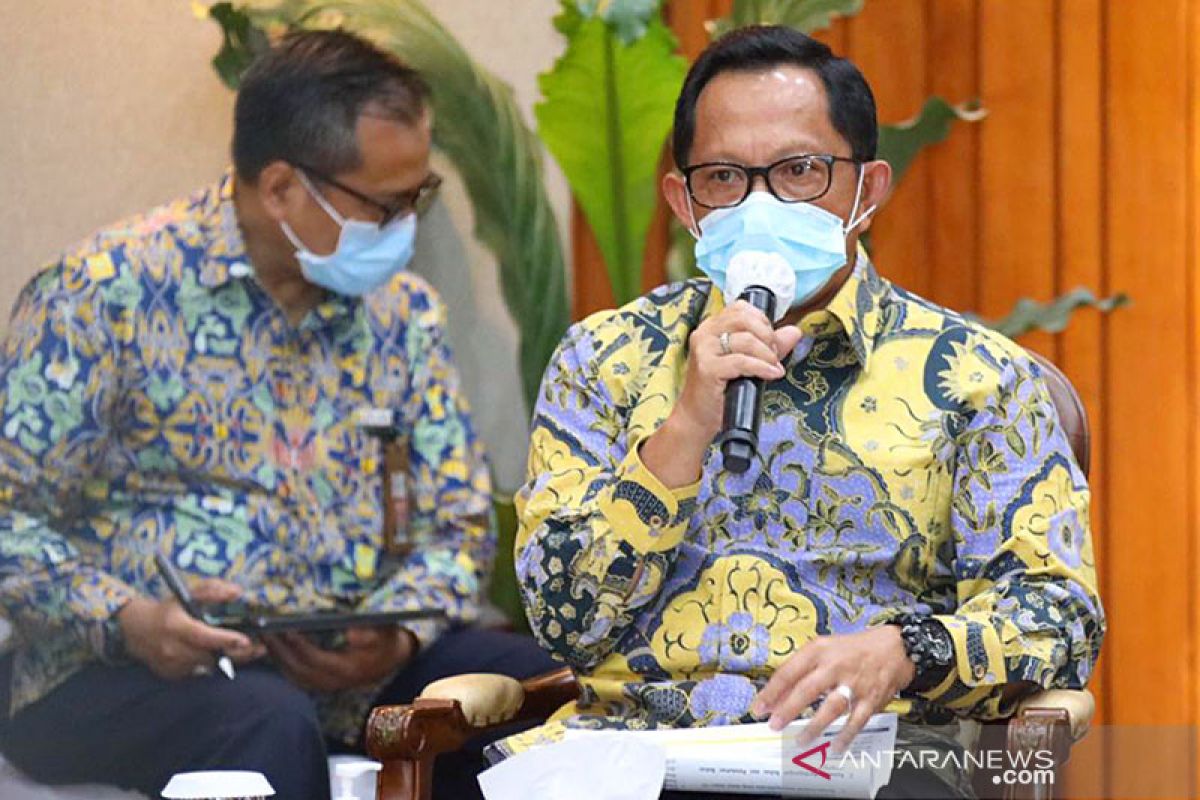 Mendagri minta warga tes COVID-19 jika hendak keluar kota saat libur