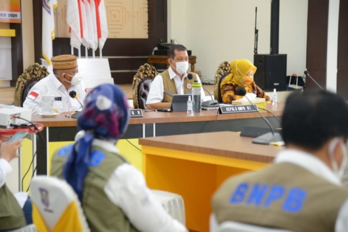 Kepala BNPB: 17 persen warga tak percaya COVID-19 adalah tantangan