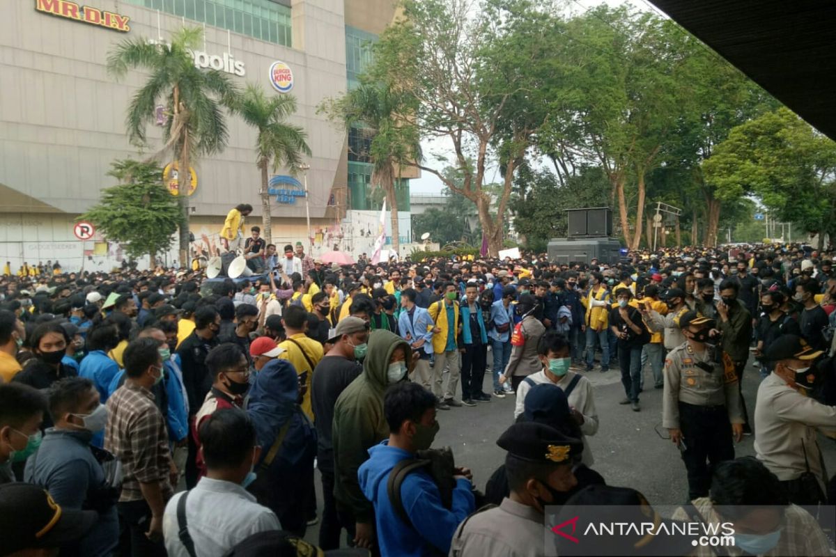 Kapolrestabes apresiasi aksi massa di Palembang berlangsung damai, walau 183 orang diamankan