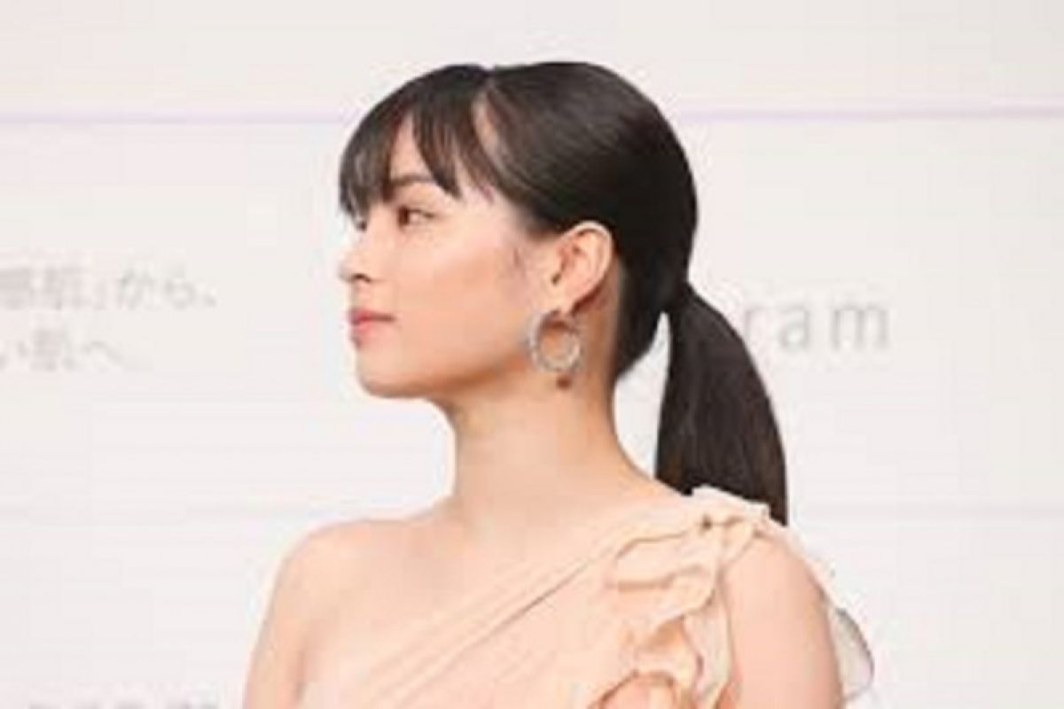 Aktris Jepang Suzu Hirose positif terinfeksi virus COVID-19