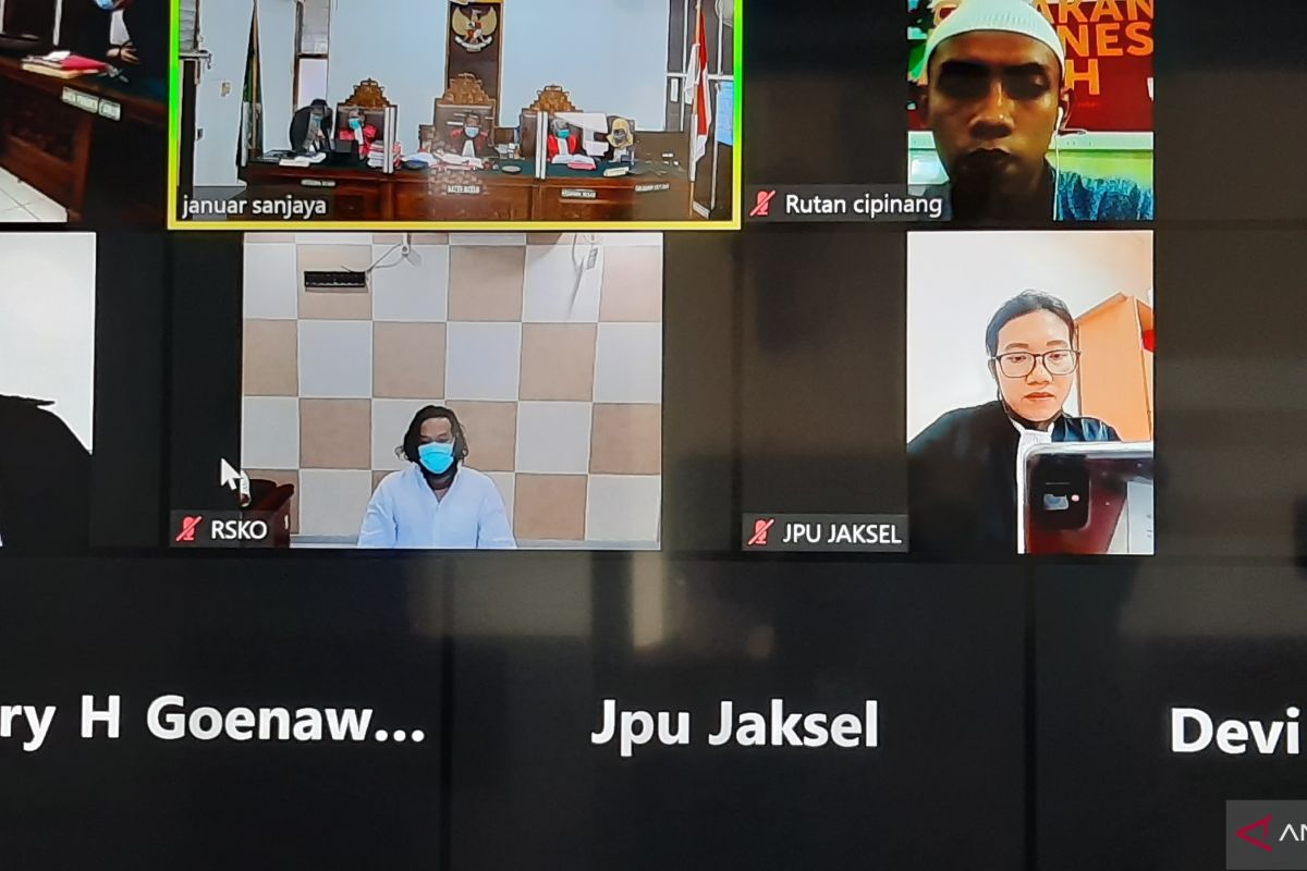 Dwi Sasono jalani sidang putusan tindak pidana