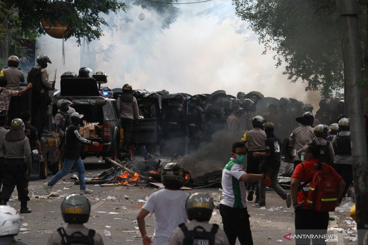 80 orang ditangkap saat demo ricuh UU Cipta Kerja di Kota Malang