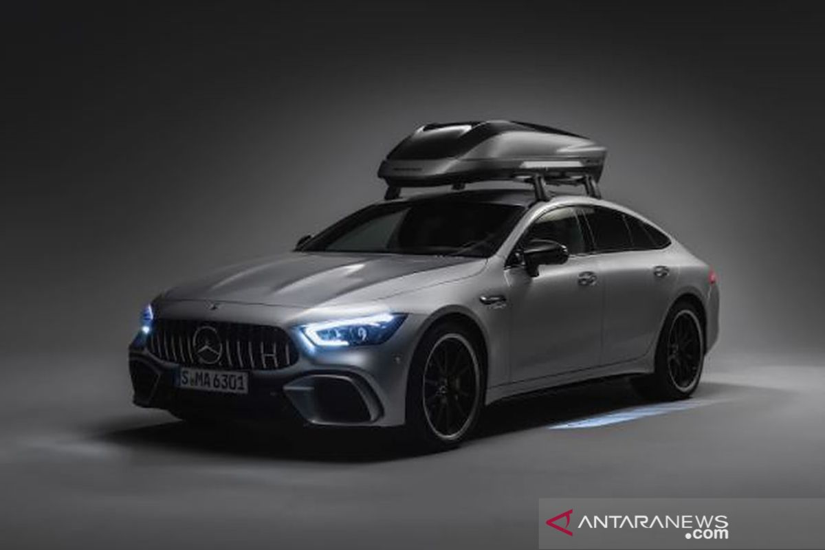 Kini mobil mewah bisa bergaya dengan roof box