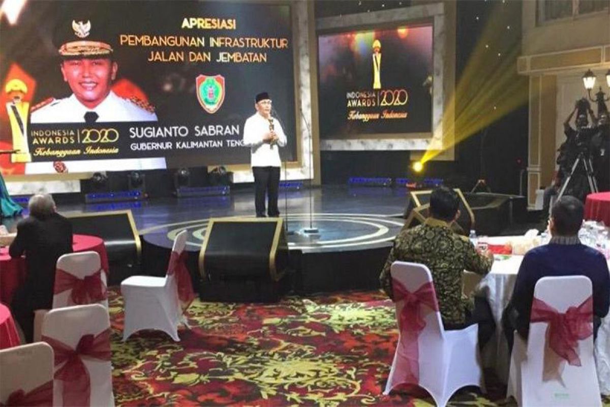 Sugianto Sabran raih penghargaan Tokoh Infrastruktur Jalan dan Jembatan Indonesia Awards