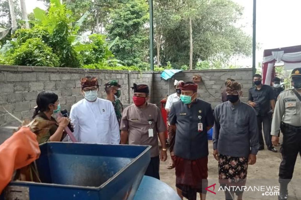 Tempat pengelolaan sampah 3R di Pejeng Gianyar-Bali resmi beroperasi