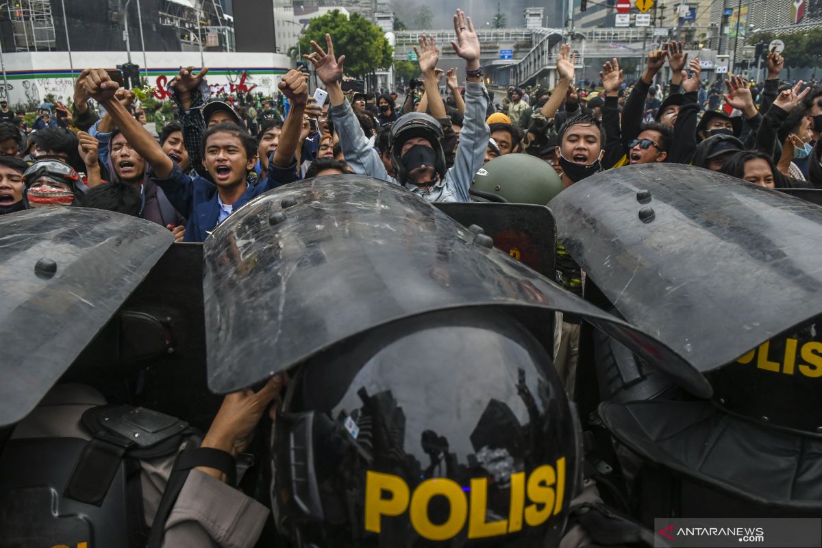 Sultan Yogyakarta dukung buruh hingga perusahaan bisa PHK karyawan masuk daftar hoaks RUU Cipta Kerja