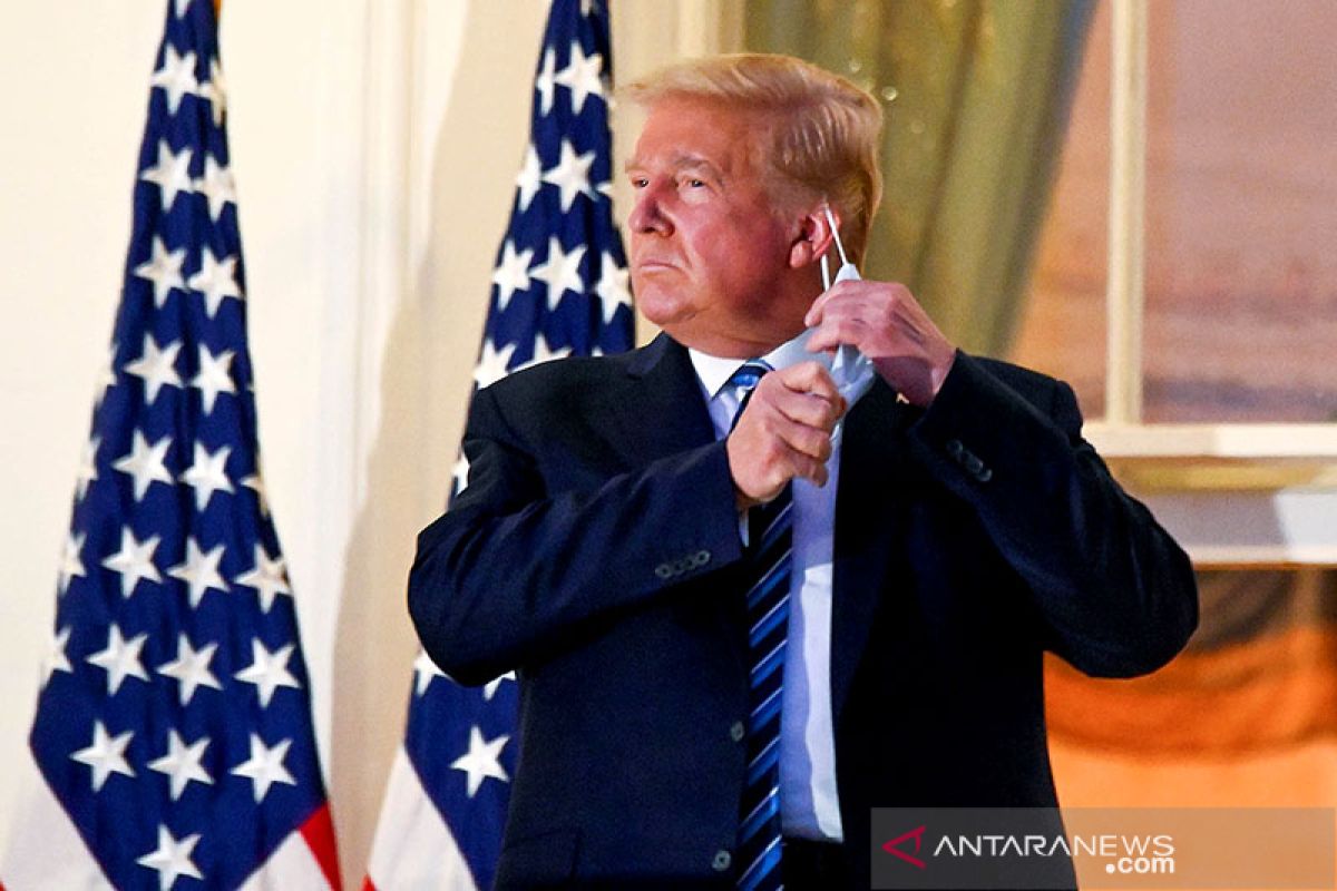 Trump 'bebas gejala' COVID-9, kembali berkantor di Gedung Putih