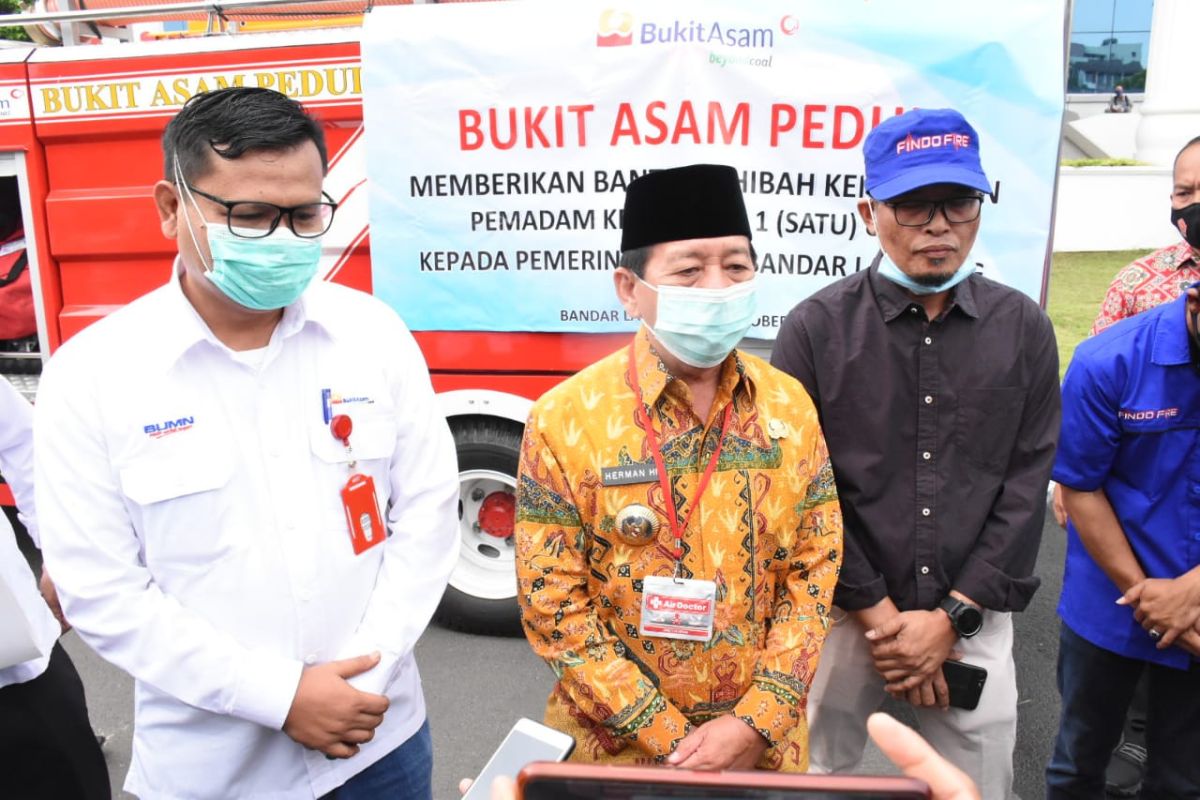 Bandarlampung terima bantuan mobil pemadam kebakaran  dari PTBA