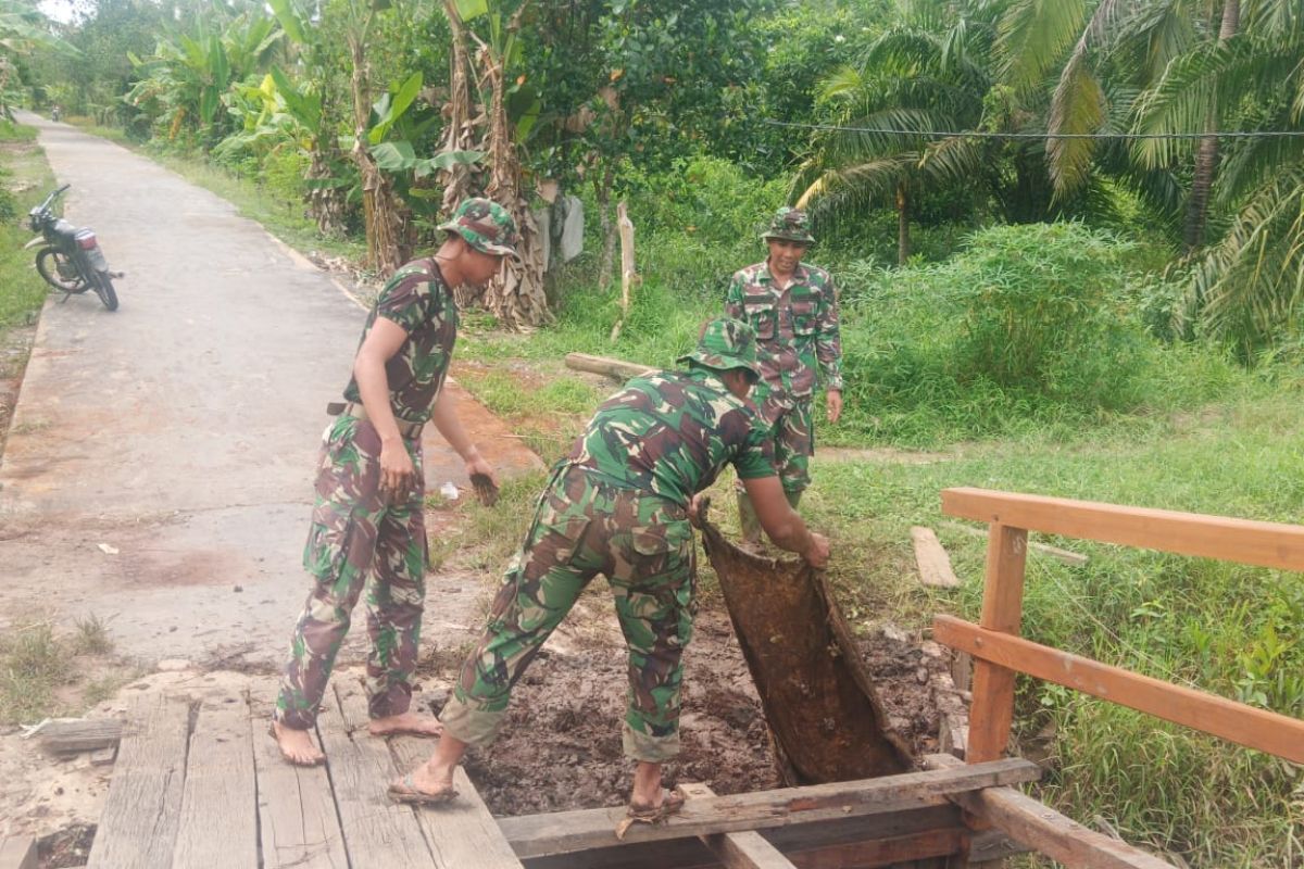 Renovasi jembatan oleh Satgas TMMDhampir rampung dikerjakan