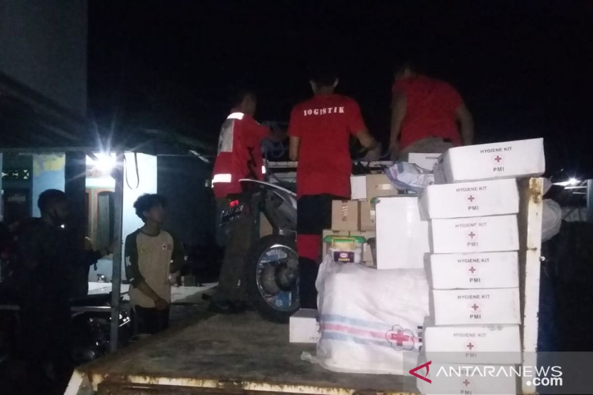 PMI salurkan berbagai paket bantuan logistik untuk korban banjir Cianjur