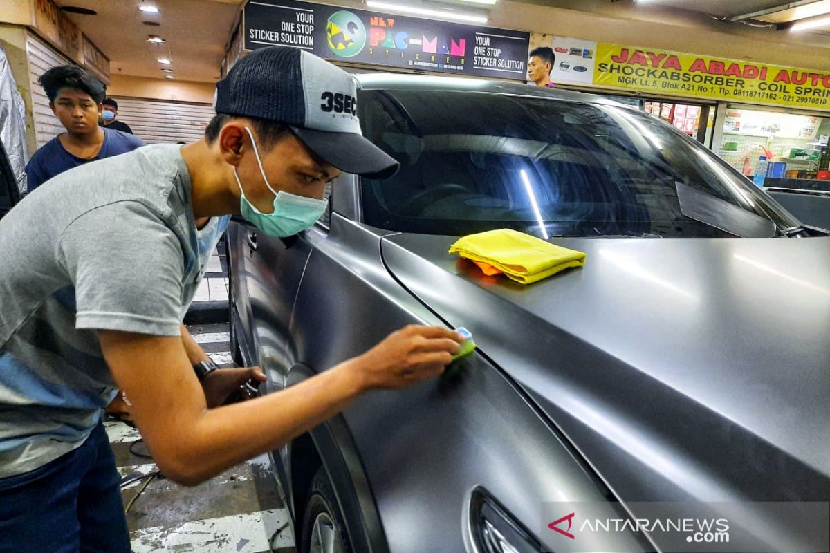 Coating khusus untuk mobil dengan wrapping sticker