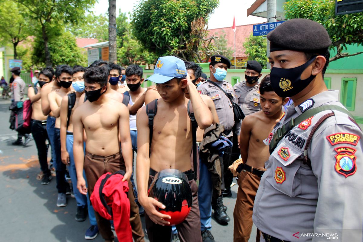 Puluhan remaja Jaktim peserta demo di DPR dipulangkan