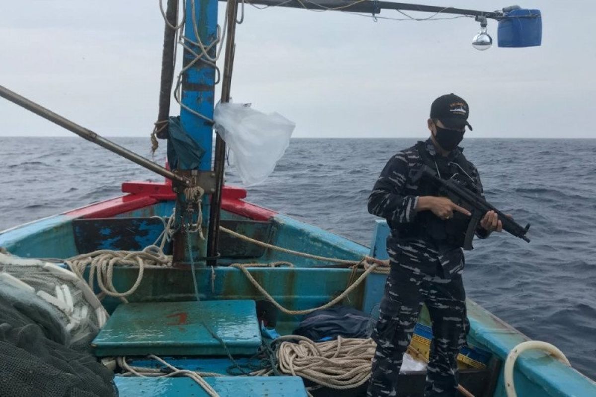 Lakukan ilegal fishing di Laut Natuna Utara, TNI AL tangkap kapal Vietnam