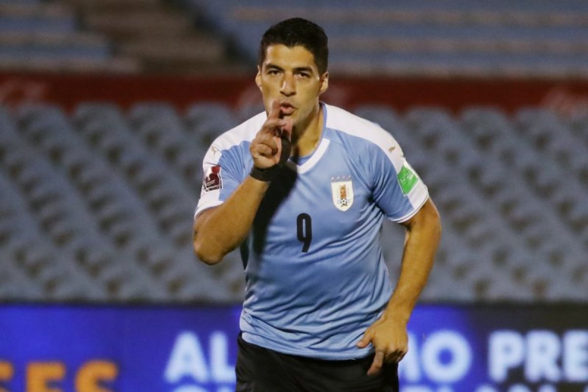 Uruguay awali penampilan di kualifikasi Piala Dunia dengan kemenangan 2-1 atas Chile