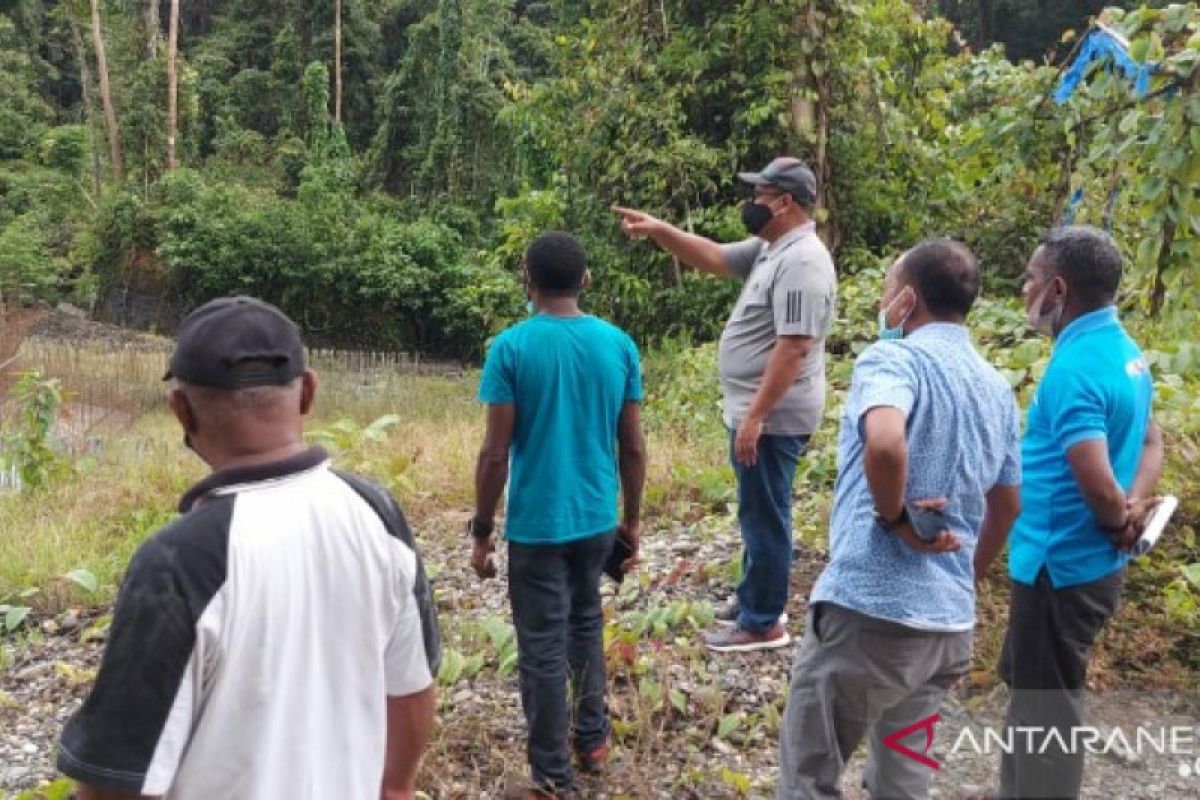 Pemkab Waropen berencana bangun sentra bendungan air minum