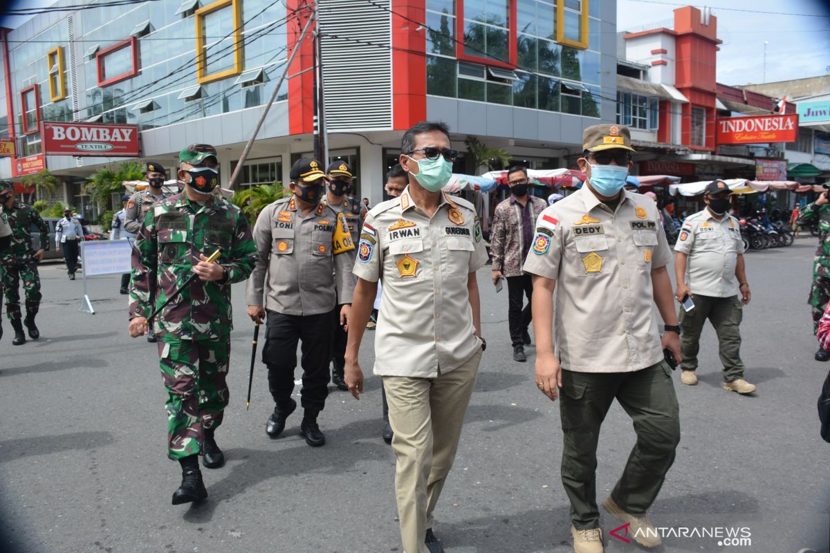 Pelaku usaha di Sumbar dapat dispensasi sanksi Perda COVID-19