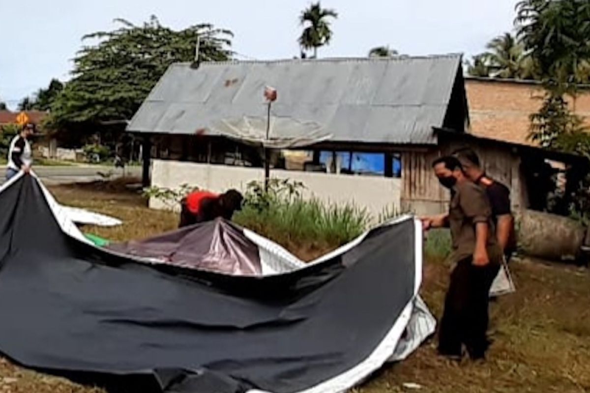 Bawaslu Agam tertibkan baliho calon kepala daerah yang melanggar aturan