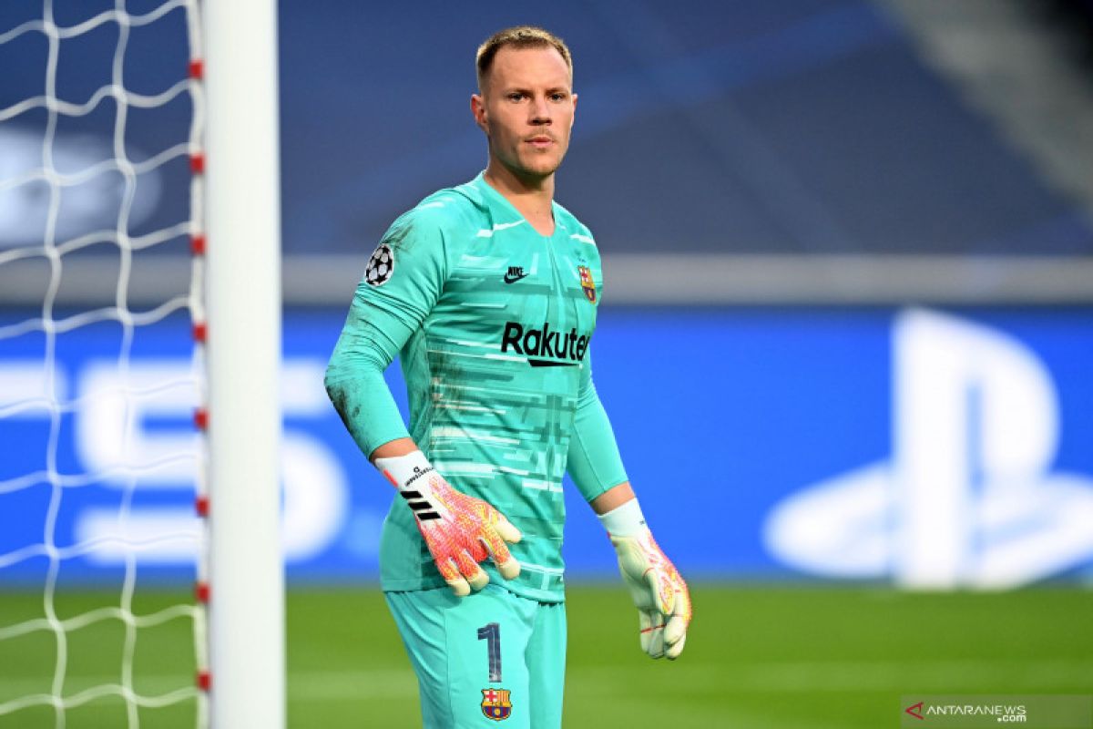 Kiper Ter Stegen ingin jadi pemain bergaji tertinggi kedua di Barcelona