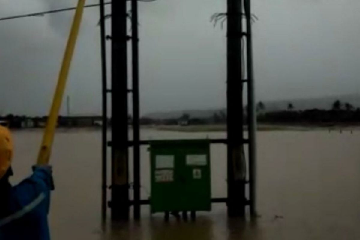 Sebanyak 298 gardu PLN terendam banjir Pameungpeuk Garut