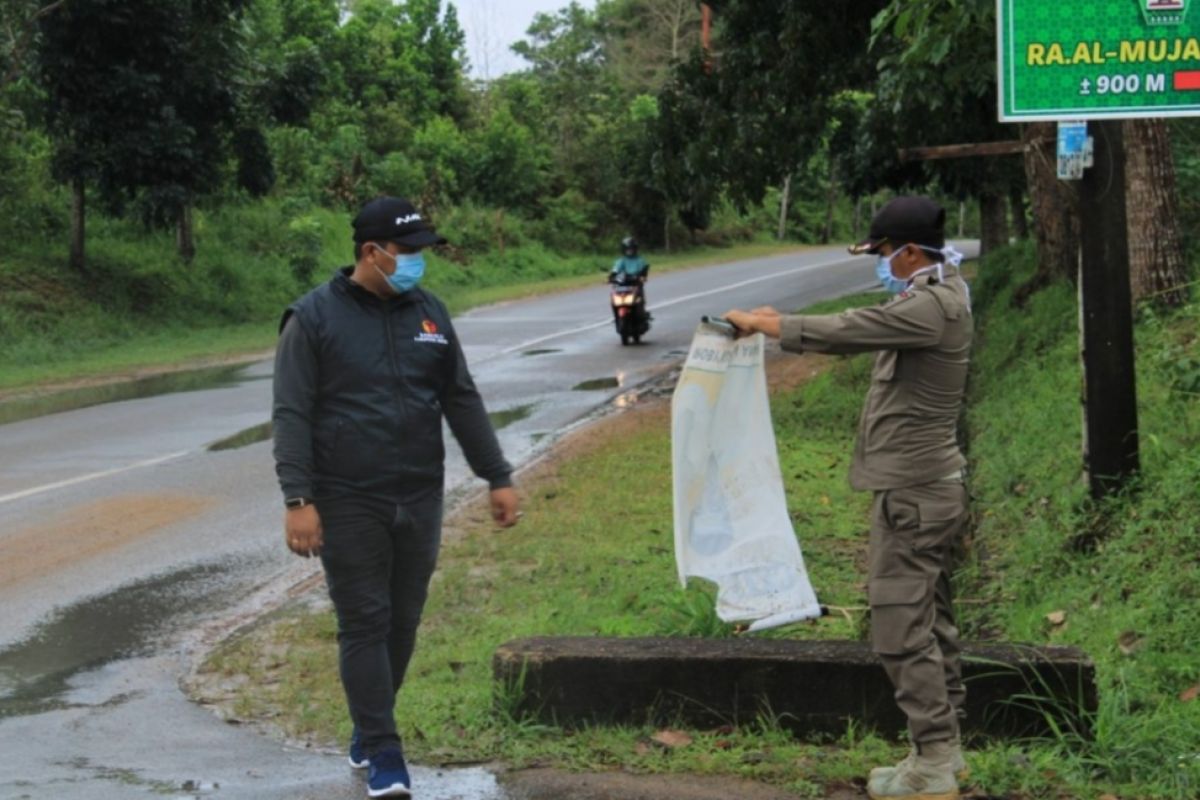 Pemasangan alat peraga kampanye  di  Bintan  melanggar aturan