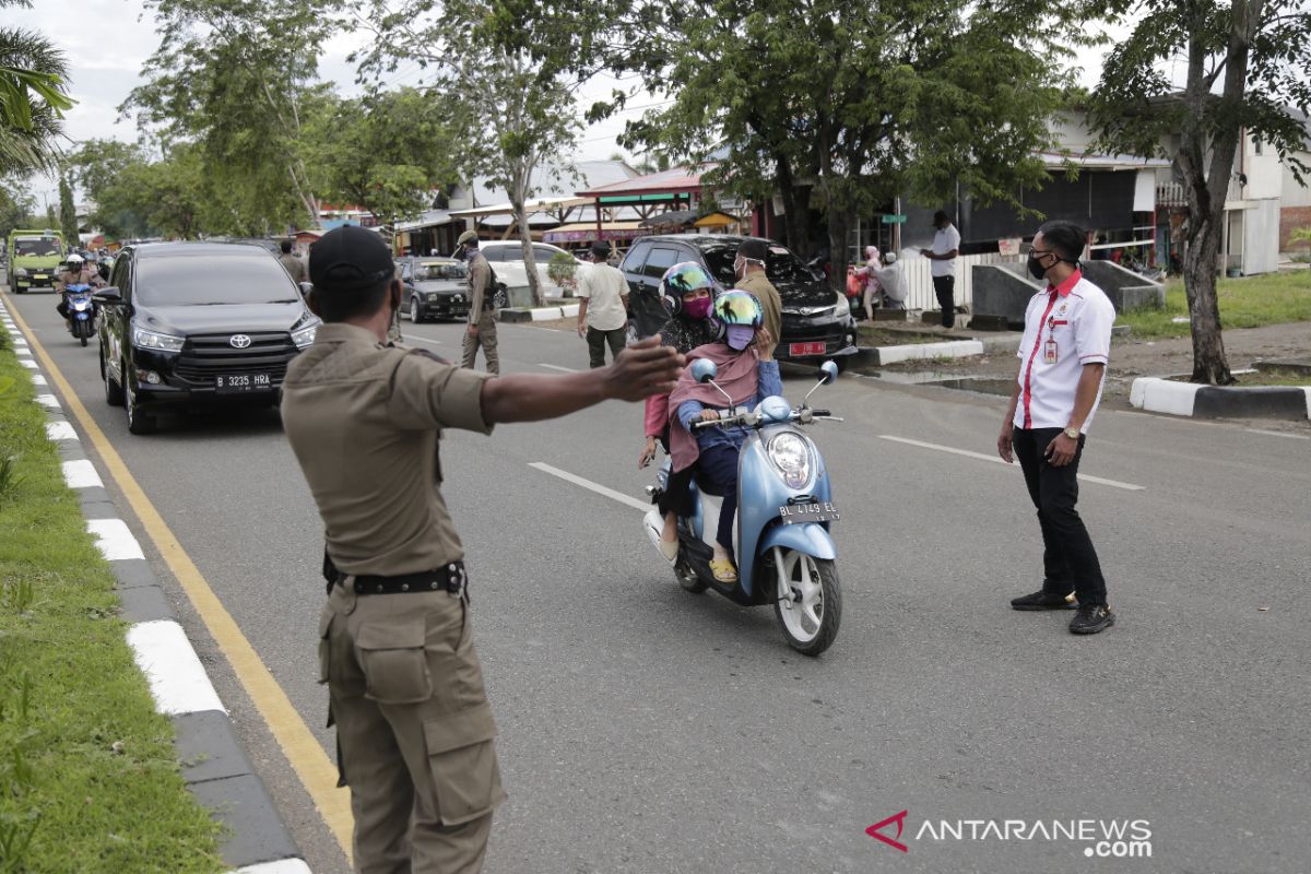 Intensif lakukan razia, pelanggar Prokes di Meuraxa terus berkurang