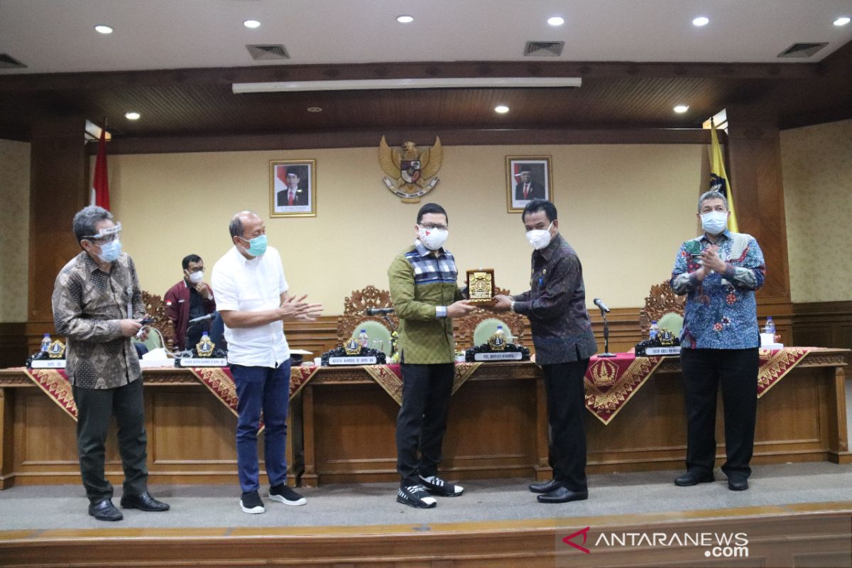 Pemkab Badung paparkan penanganan pandemi COVID-19 ke Komisi II DPR RI