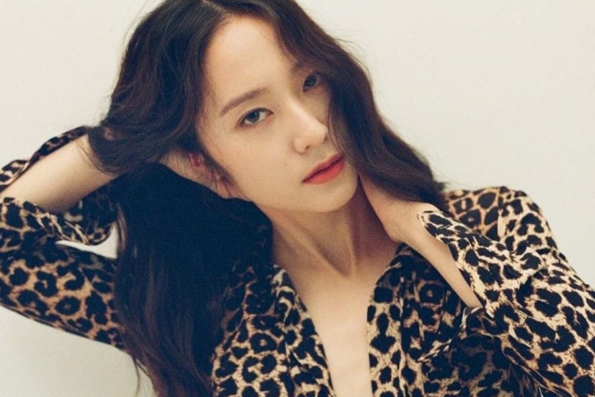 Krystal f(x) resmi keluar dari SM Entertainment