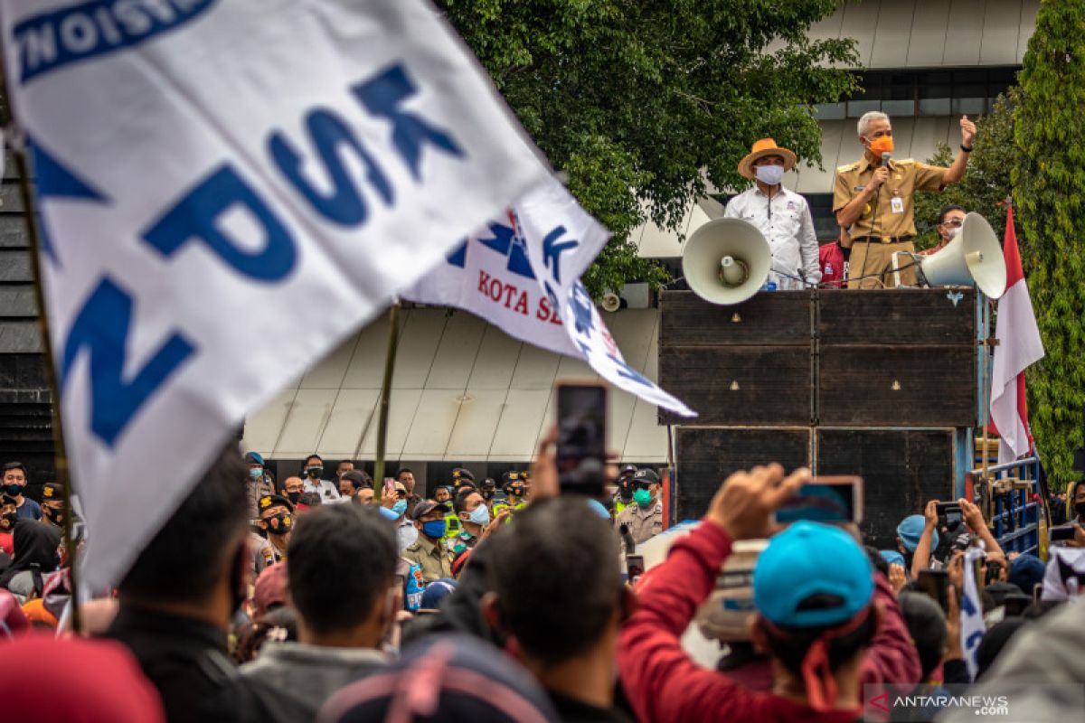 Gubernur Ganjar Pranowo naikkan UMP Jateng 2021 menjadi Rp1,8 juta