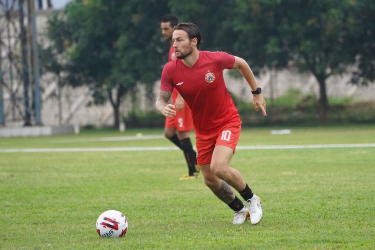 Klok dan Osvaldo cetak dua gol dalam laga internal Persija dengan skor akhir 4-2