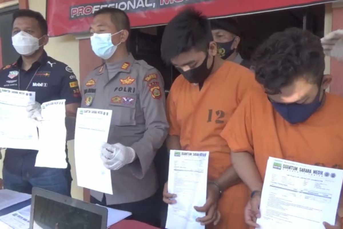 Dua tersangka pemalsuan surat tes cepat COVID-19 di Denpasar ditahan