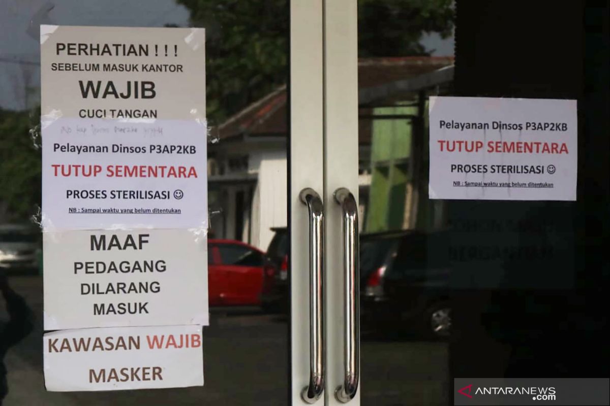 Kantor Dinas Sosial Kota Malang ditutup sementara