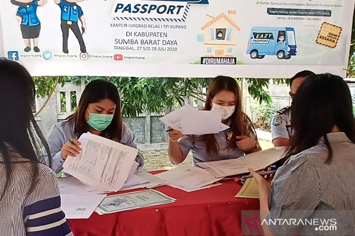 Imigrasi Kupang layani paspor dari rumah ke rumah