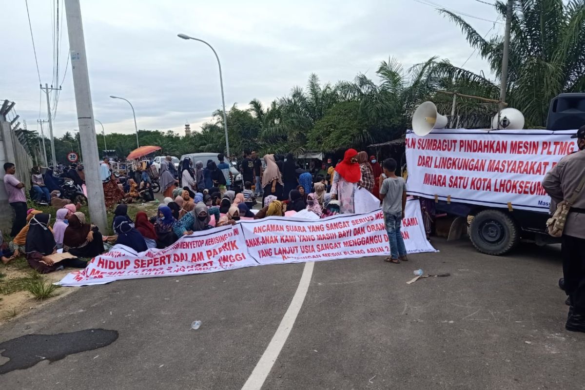 Keluhkan suara bising dan getaran, ratusan warga gelar aksi damai di PLTMG Arun II
