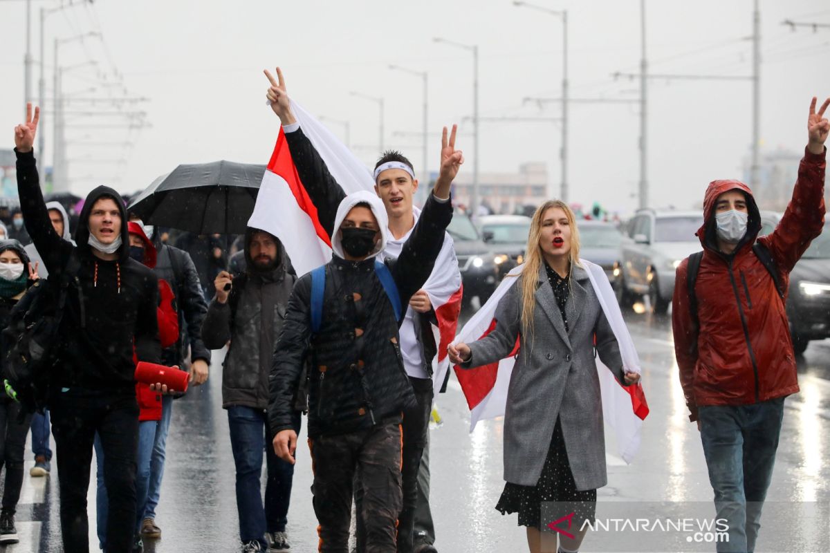 Menlu Polandia: EU mungkin berlakukan lebih banyak sanksi pada Belarus