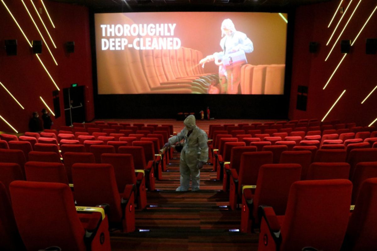 Bioskop Jakarta dibuka besok, nonton film wajib pakai masker
