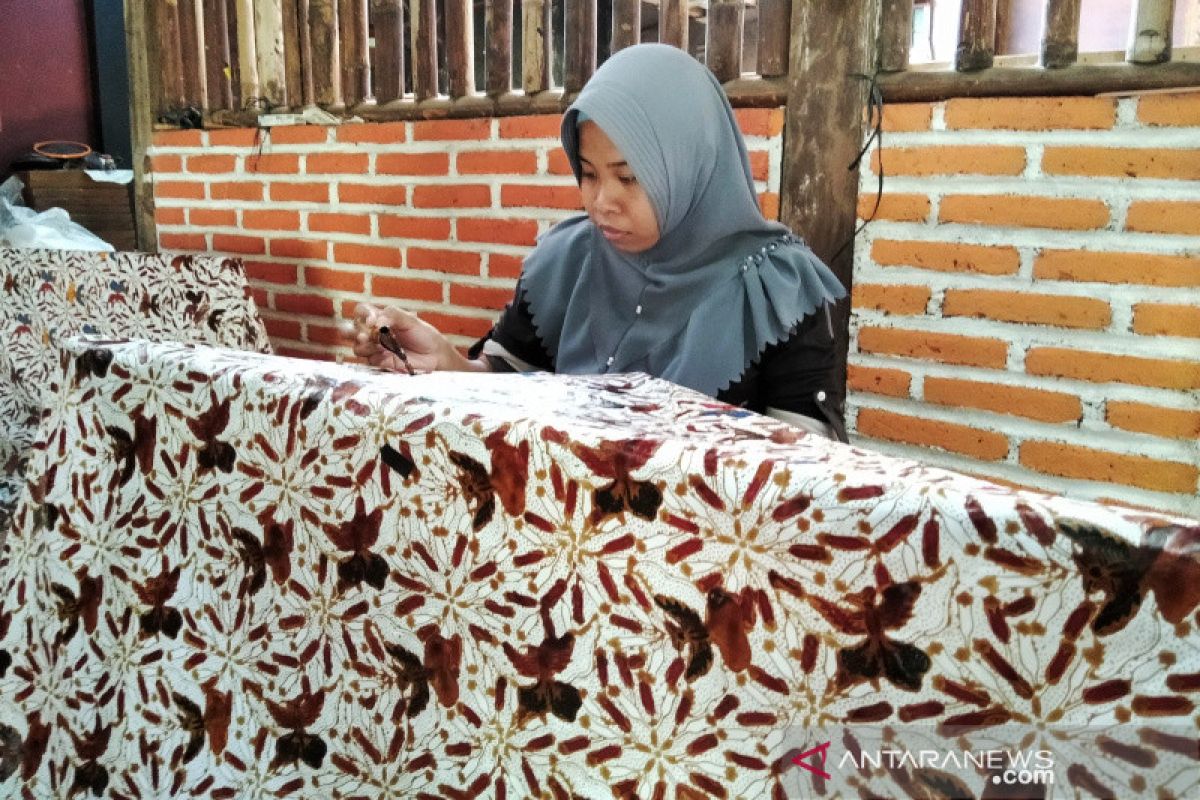 Pelaku UMKM di Kudus mulai bergeliat di tengah pandemi COVID-19