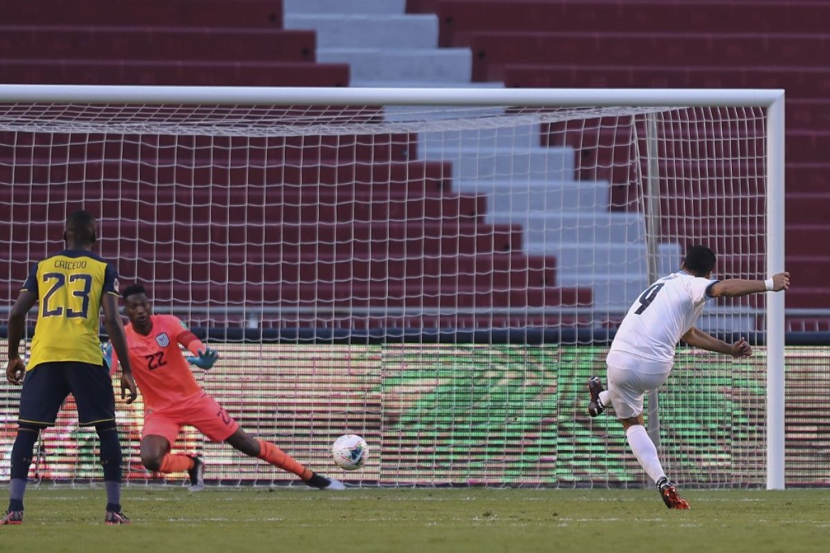 Ekuador hajar Uruguay 4-2