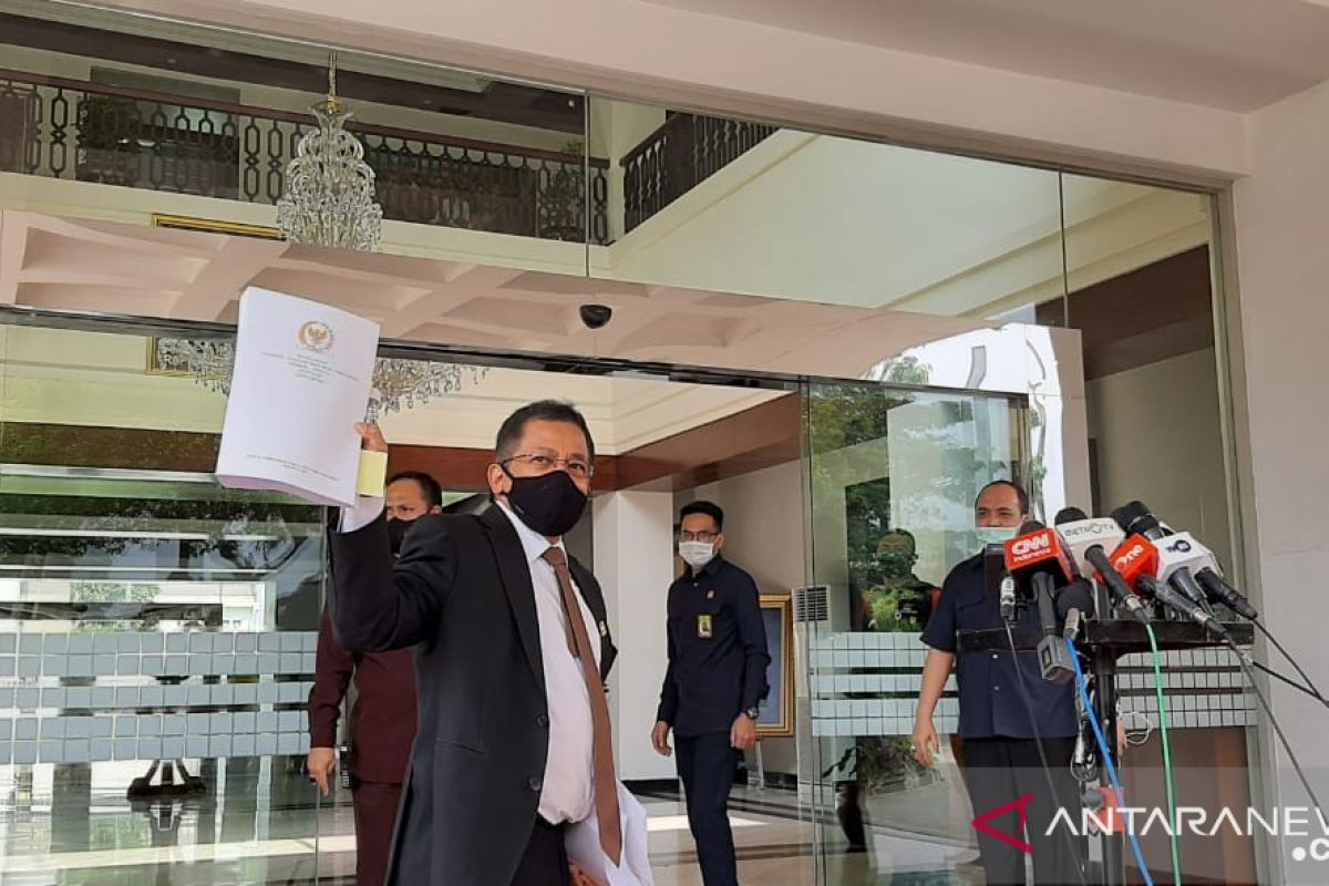 Naskah Final UU Cipta Kerja  sampai di Istana