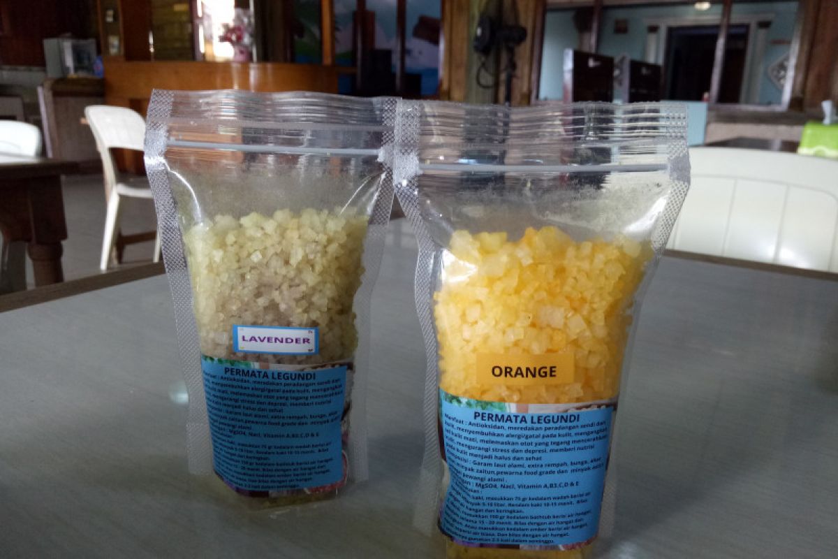 Dinsos Lampung dukung petani garam di Pulau Legundi