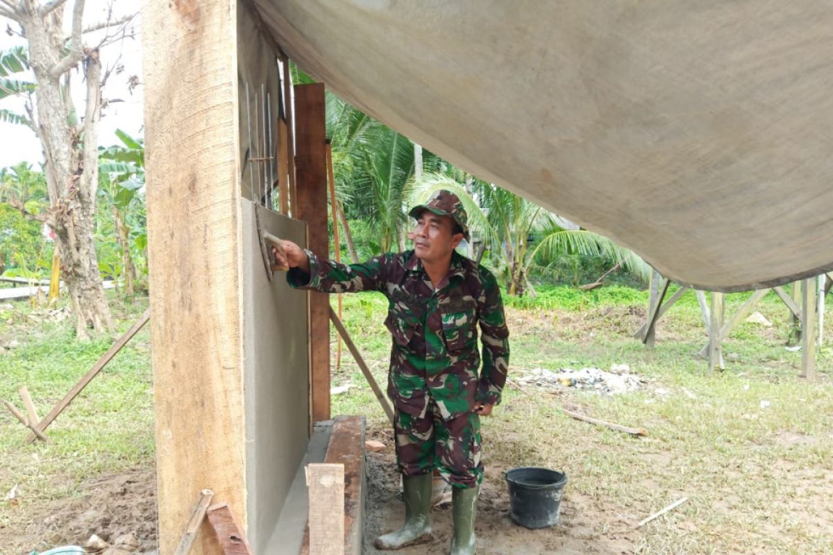 Tugu Prasasti pembuktian kemanunggalan TNI dan Rakyat di Pulau Hanaut