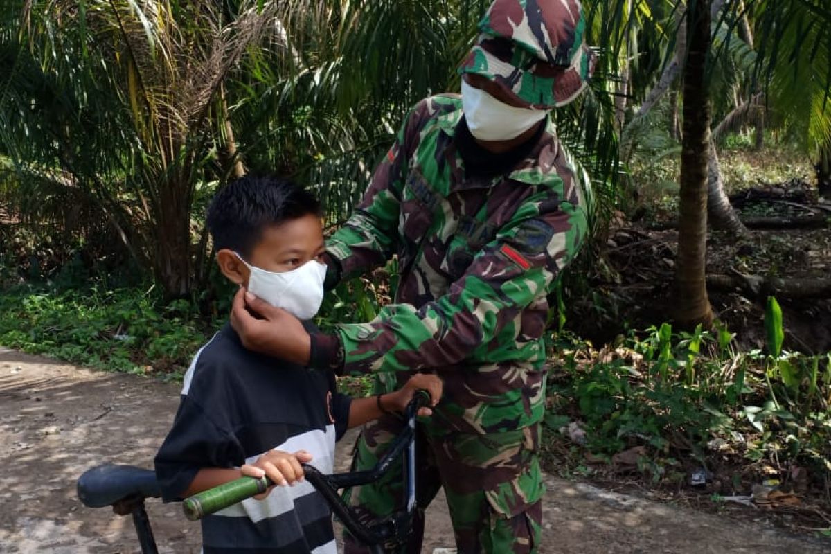 Satgas TMMD gencar bagikan masker lindungi masyarakat dari COVID-19