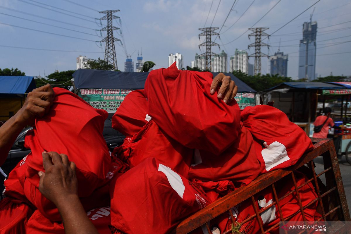 Pengadaan bansos saat darurat ternyata rawan "diembat"