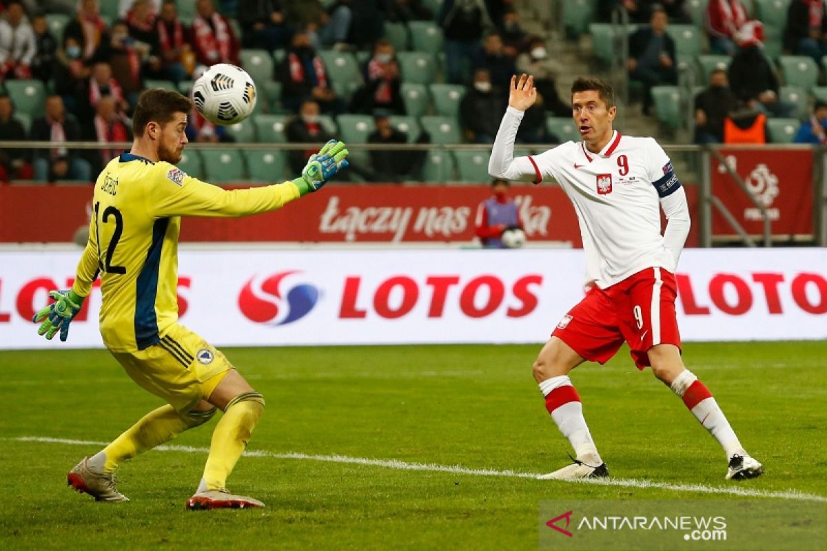 Liga Nasional UEFA, Polandia rebut pucuk klasemen A1 setelah gasak Bosnia