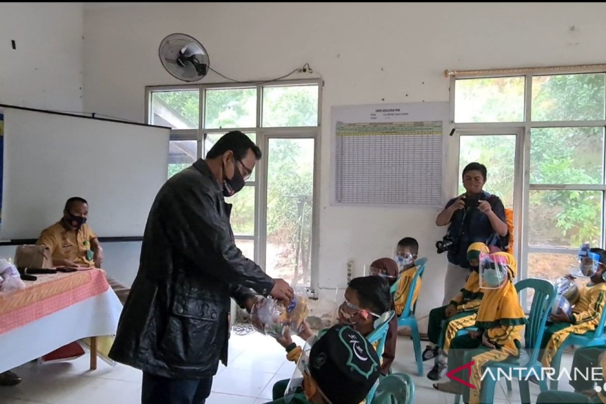 BNN Samarinda bagi ratusan mainan saat edukasi bahaya narkoba