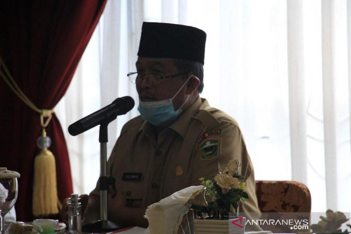 Bupati Solok kecewa terhadap PT Arosuka Mandiri karena belum satupun memenuhi izin