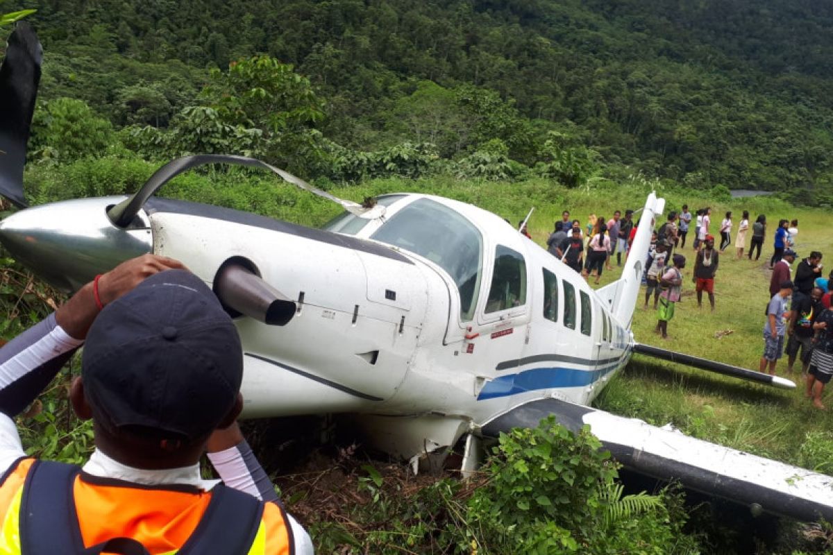 Pesawat Tariku tergelincir di Bayabiru Paniai Papua