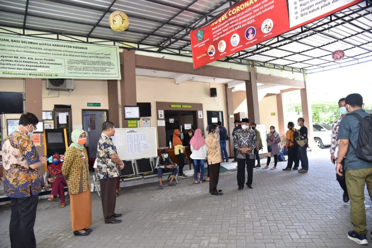 Pemkab Sidoarjo berikan layanan di Dispendukcapil pada Sabtu-Minggu