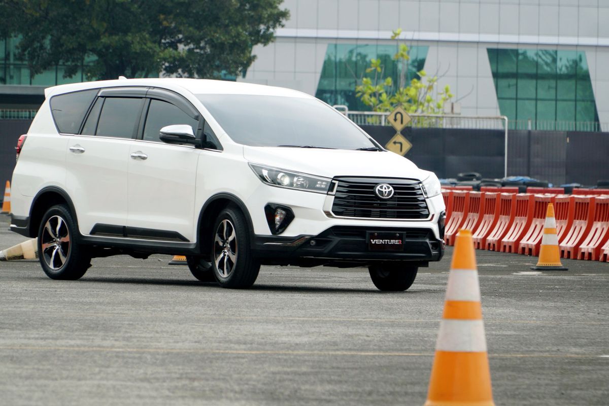 Ini alasan Toyota rilis New Fortuner dan Kijang Innova 2020 berbarengan