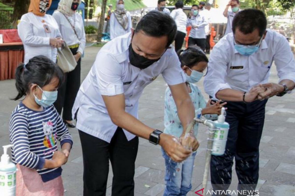 Bima Arya: masih banyak warga Kota Bogor belum biasa cuci tangan