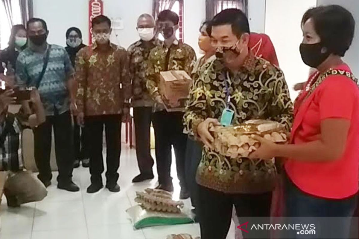 Warga Bartim diminta tak jual paket sembako yang diberikan pemkab